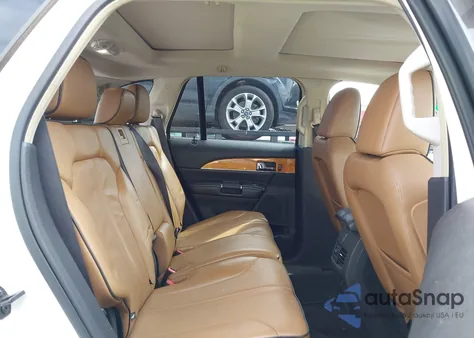 2011 Lincoln Mkx z USA, uszkodzony, nr VIN 2LMDJ8JKXBBJ28048